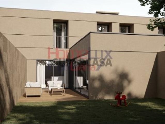 Moradia T3 Duplex em Sta Maria da Feira