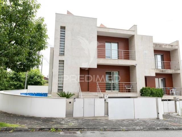 MORADIA T3 DE GAVETO GUALTAR, BRAGA