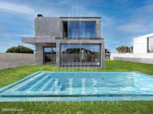 Moradia T3 de Luxo com Jardim e Piscina | Gouveia | Sintra