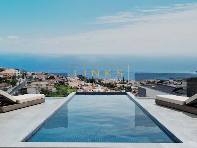 Moradia T3 de Luxo com Vista Mar 337m² Santa maria maior funchal