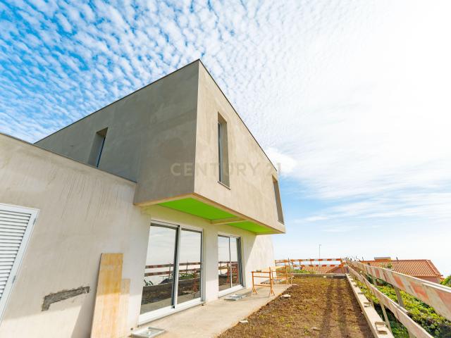 Moradia T3 de Luxo Calheta, Madeira