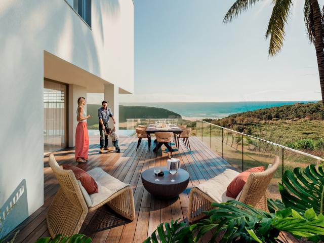 Moradia T3 de Luxo a 900m da Praia de São Julião