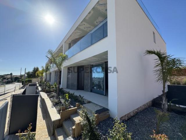 Moradia T3 de Luxo em Albufeira Mosqueira