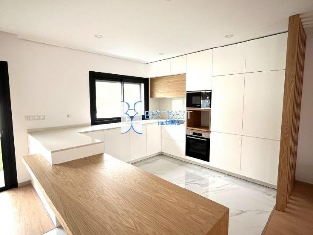 MORADIA T3 DE LUXO, NOVA. JUNTO AO CENTRO FAMALICO
