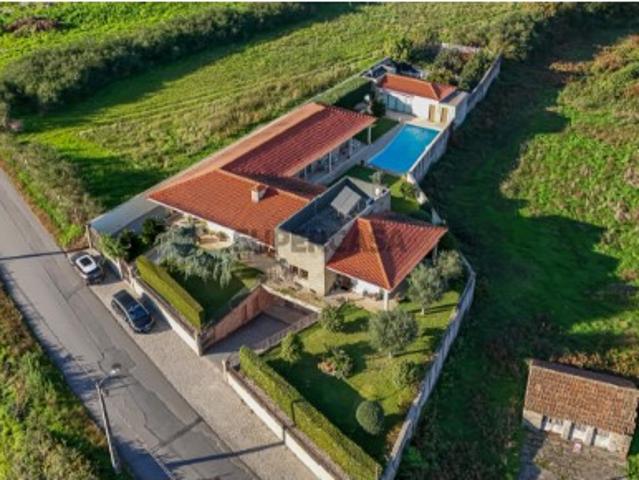 Moradia Térrea T3+1 de Luxo com Piscina em Santa Eulália, Vizela