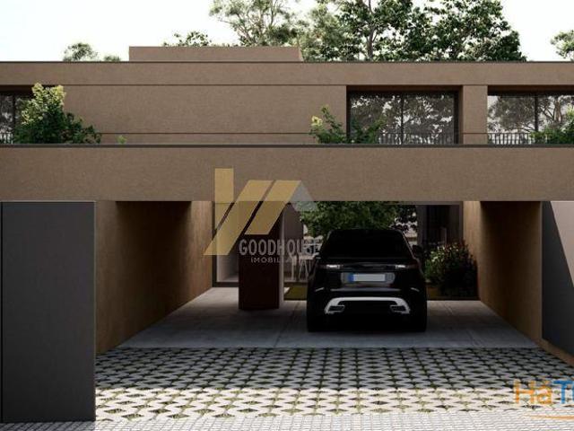 Moradia T3 de 2 frentes | 26074058911