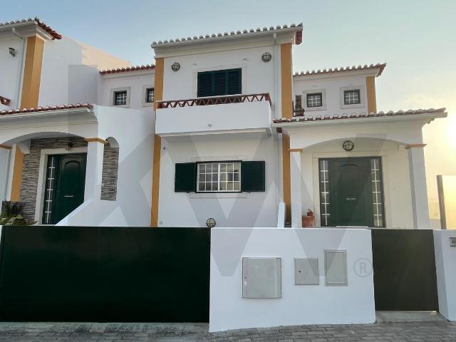 Moradia T3 Exclusiva em Ribamar | Vista Mar Panorâmica & A Pé da Praia