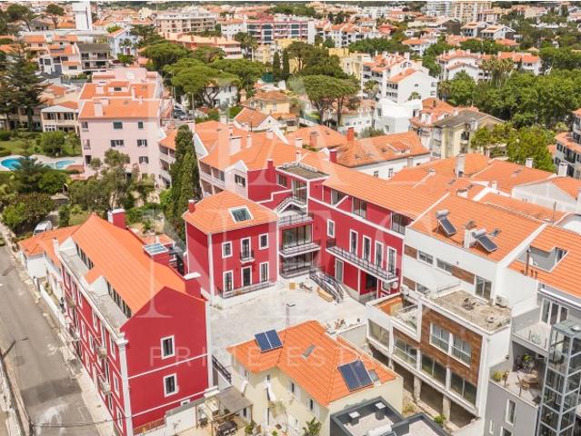 Moradia T3 Exclusiva no Pátio Monte Estoril | Condomínio Privado no Coração do Monte Estoril