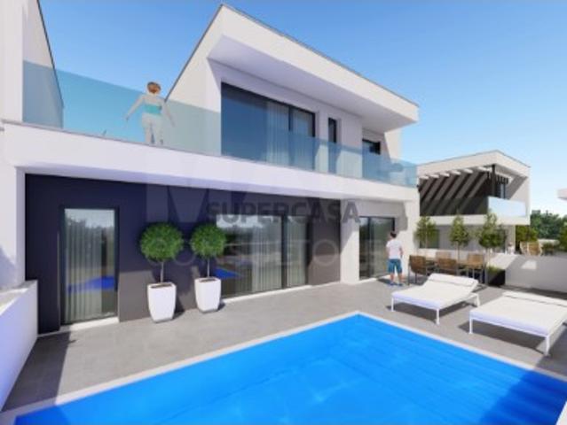 Moradia T3 em Atouguia da Baleia