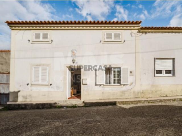 Moradia T3 em Atouguia da Baleia