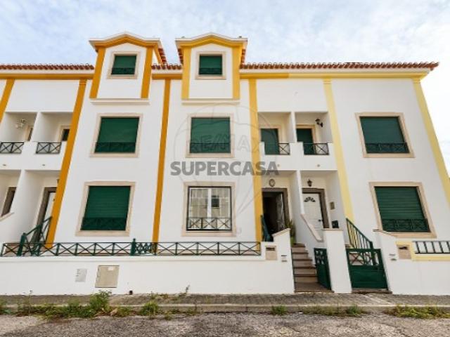 Moradia T3 em Atouguia da Baleia