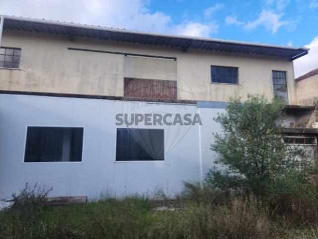 Moradia T3 em Almargem do Bispo, Pêro Pinheiro e Montelavar
