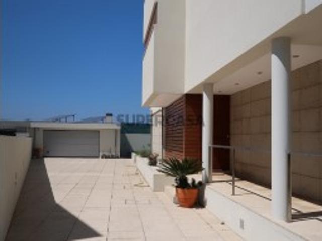 Moradia T3 em Arcozelo