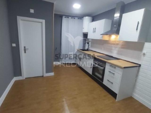 Moradia T3 em Assunção, Ajuda, Salvador e Santo Ildefonso