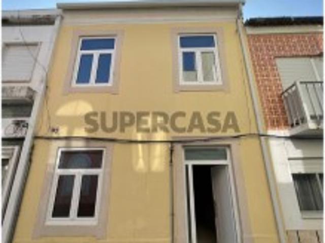 Moradia T3 em Buarcos e São Julião