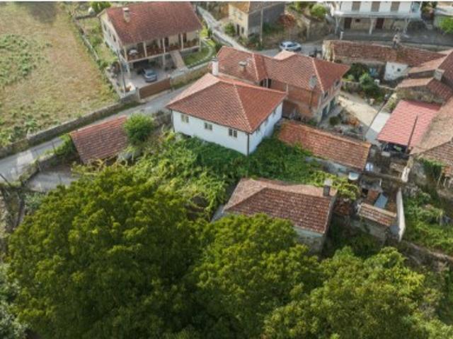 Moradia T3 em Barbeita, Monção