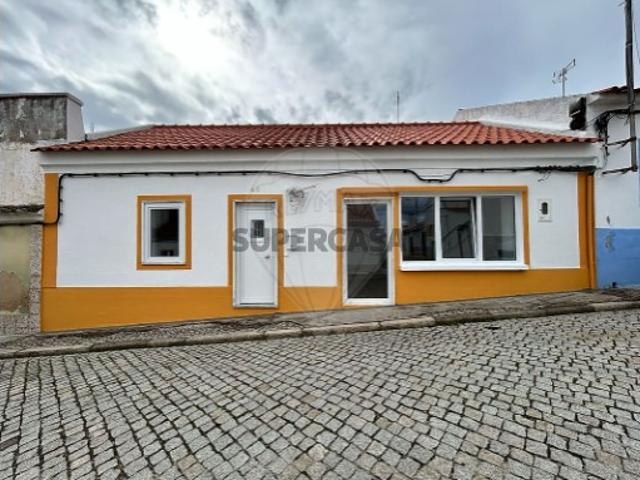 Moradia T3 em Cabeção
