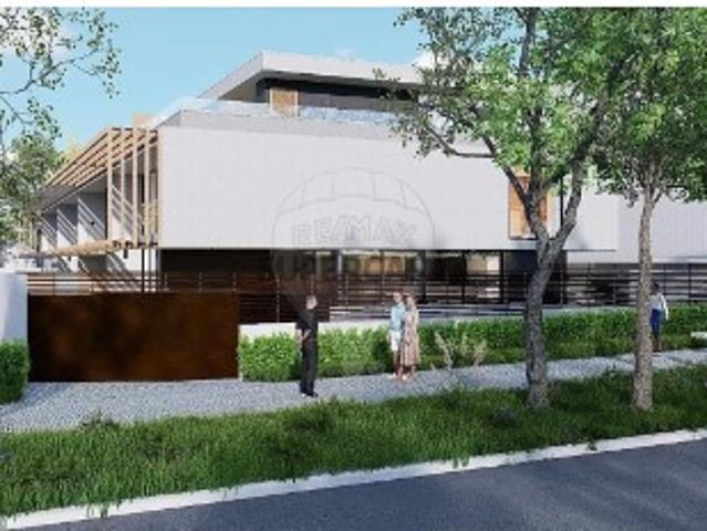 Moradia T3 em Carcavelos e Parede
