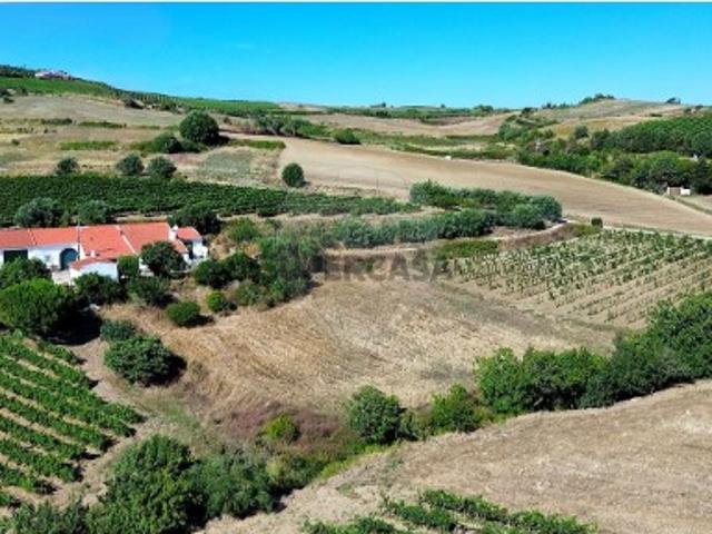Moradia T3 em Carvoeira e Carmões