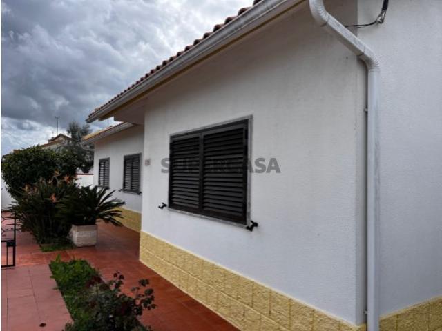 Moradia T3 em Comenda