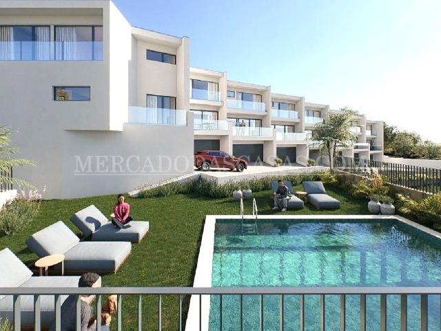 Moradia T3 em condomínio c/jardim e piscina