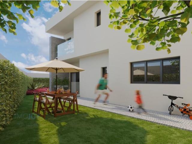 Moradia T3 em Condomínio de Luxo no Murtal 0m² Carcavelos e parede