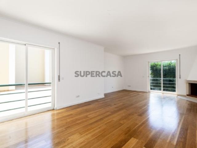 Moradia T3 em Condomínio Fechado em Cascais