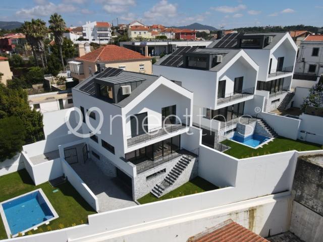 Moradia T3 em Condomínio Privado de Apenas 3 Vivendas Cascais