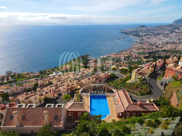 Moradia T3 em condomínio privado, no Funchal, Madeira