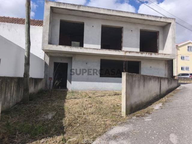 Moradia T3 em construção