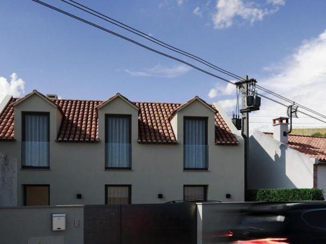 Moradia T3 em Construção Zona Oeste | 26084086244