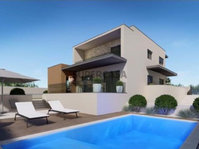 Moradia T3 em Construção c/ Garagem e Piscina Caldas da Rainha