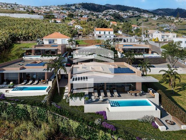 Moradia T3 em construção Calheta