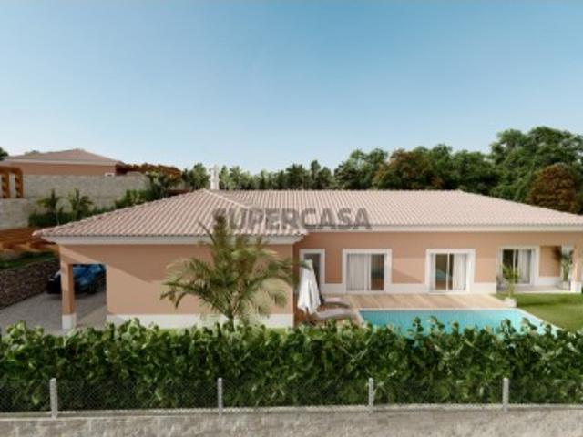 Moradia T3 + Piscina em Construção em Pêra, Silves