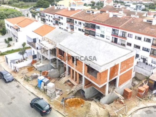 Moradia T3 em construção na Amoreira