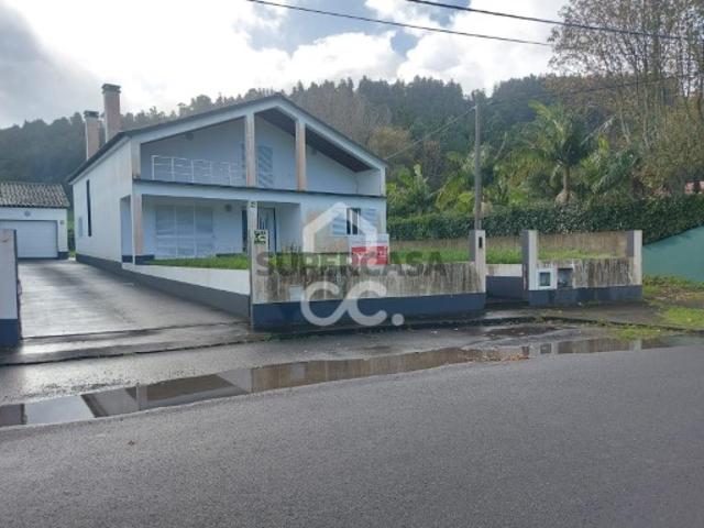 Moradia T3 em Furnas