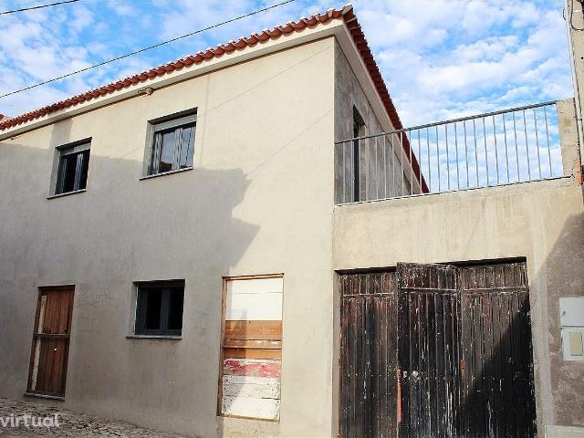 Moradia T3 em fase de construo, Bemposta, Mogadouro