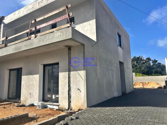 Moradia T3 em fase de construção, Silves, Algoz