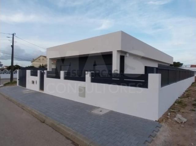 Moradia T3 em Fernão Ferro