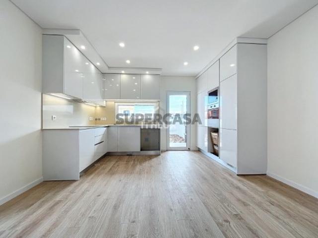 Moradia T3 em Fernão Ferro
