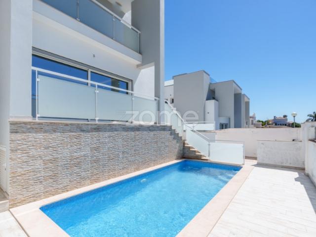 Moradia T3 em Ferragudo Bela Vista Lagoa