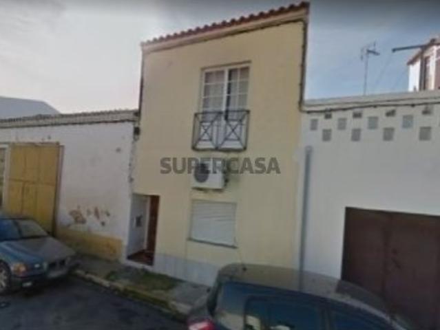 Moradia T3 em Ferreira do Alentejo e Canhestros