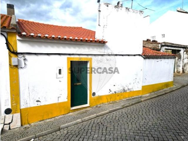 Moradia em Fronteira