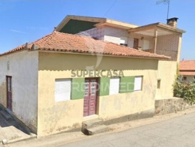 Moradia T3 em Gondifelos, Cavalões e Outiz