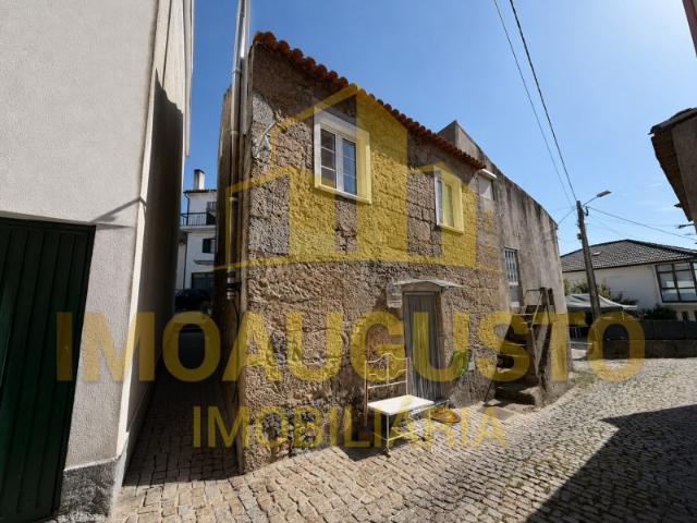 Moradia T3 em granito