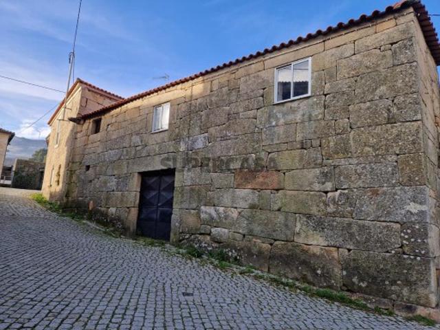 Moradia T3 em Granito