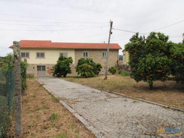 Moradia T3 em granito, c/ piscina ? Oliveira de Frades | 26084059896