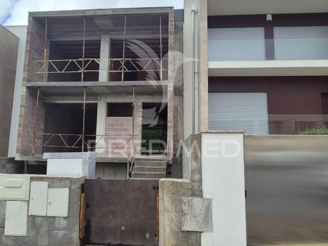 Moradia T3 em Lamaçães