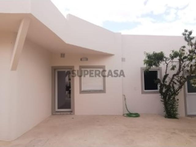 Moradia T3 em Painho e Figueiros