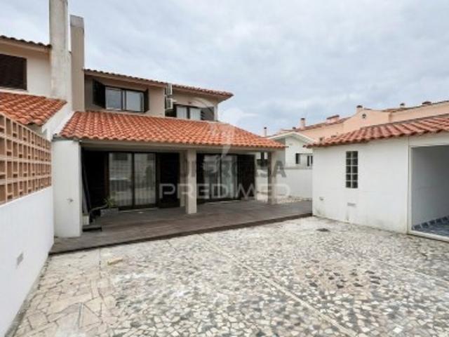 Moradia T3 em Pataias e Martingança